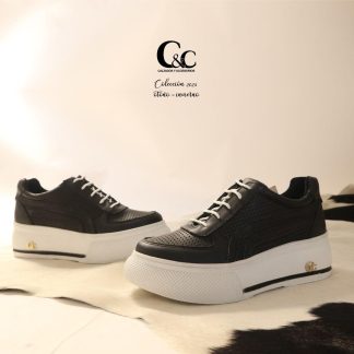 Sneaker