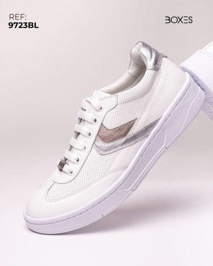 Sneaker