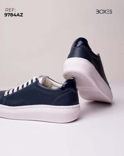 Sneaker