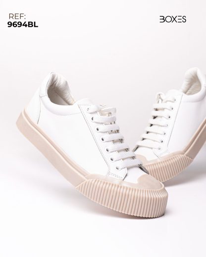 Sneaker