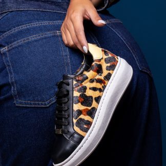 Sneaker