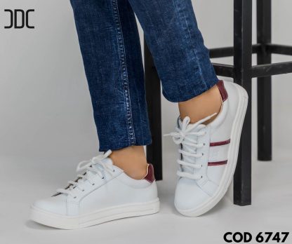Sneaker