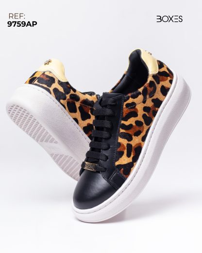Sneaker