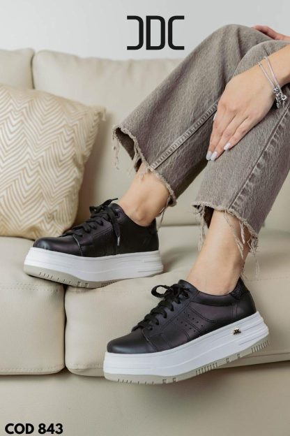 Sneaker