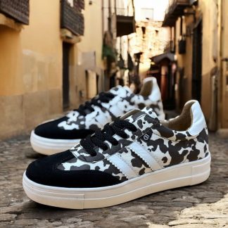 Sneaker