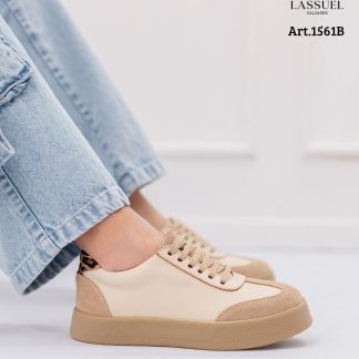 Sneaker