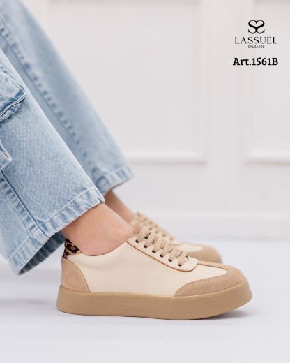 Sneaker