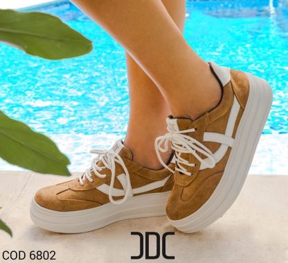 Sneaker