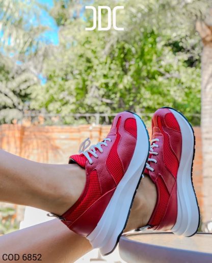 Sneaker